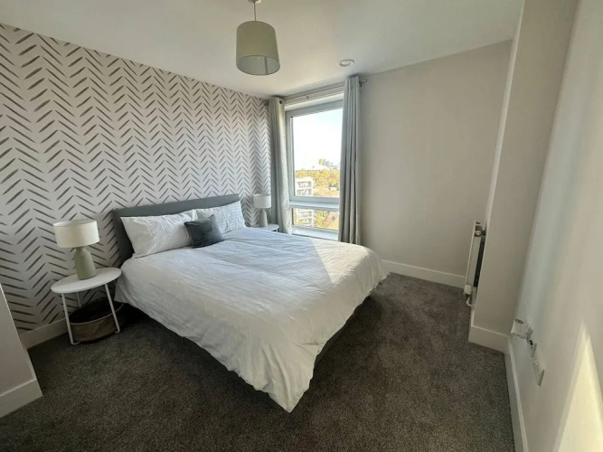 2 Bed Flat - Sleeps 4 - Balcony - Smoking