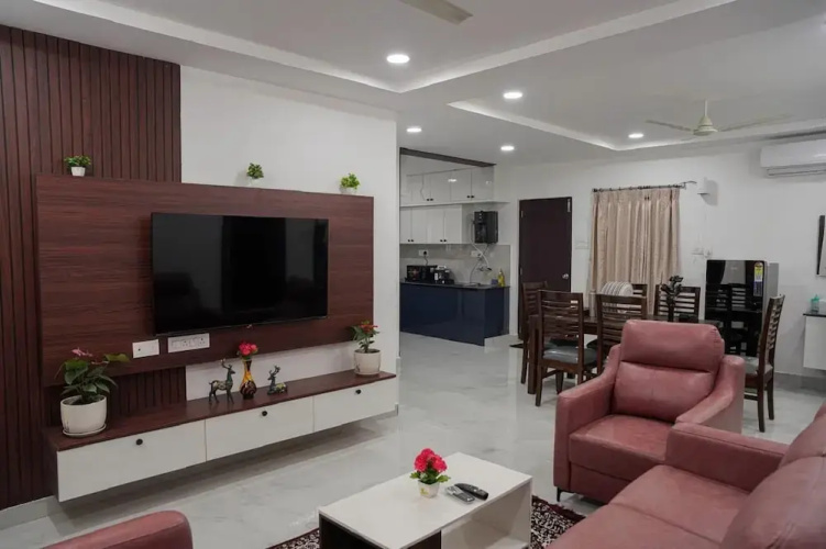 Manish Suites & Service Apartments