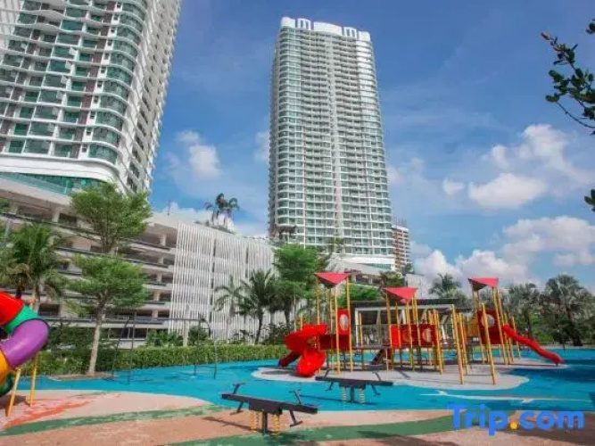 Macrolink Medini Legoland by Stayrene