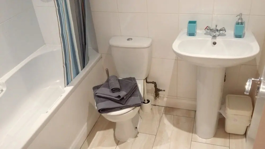 2 Bed Apartment in the West End