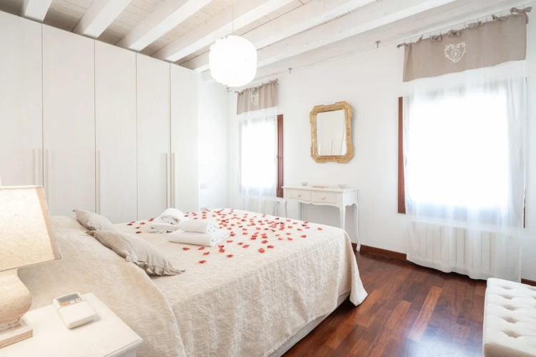 Maison Valentina