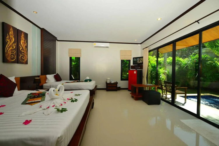 Naiharn Garden Villa