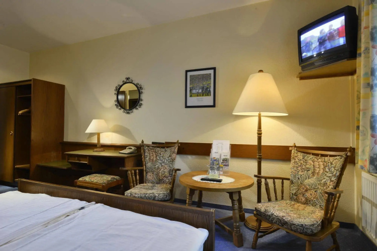Greenline Hotel Holst