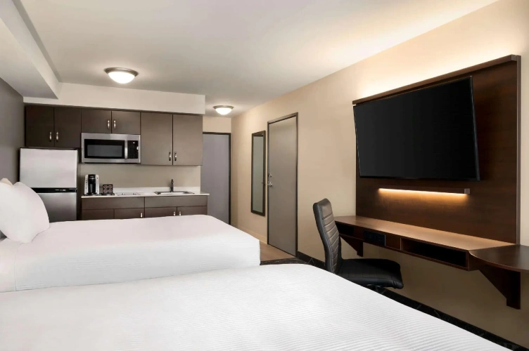 Quadruple Suite