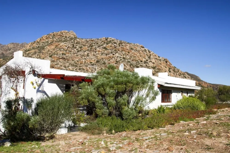 2 Bedrooms Family Cottage with mountain view