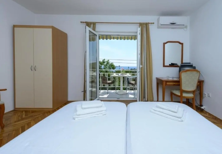 Standard Double room with balcony and with sea view