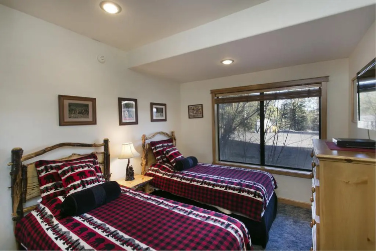 Mammoth Village Properties by 101 Great Escapes