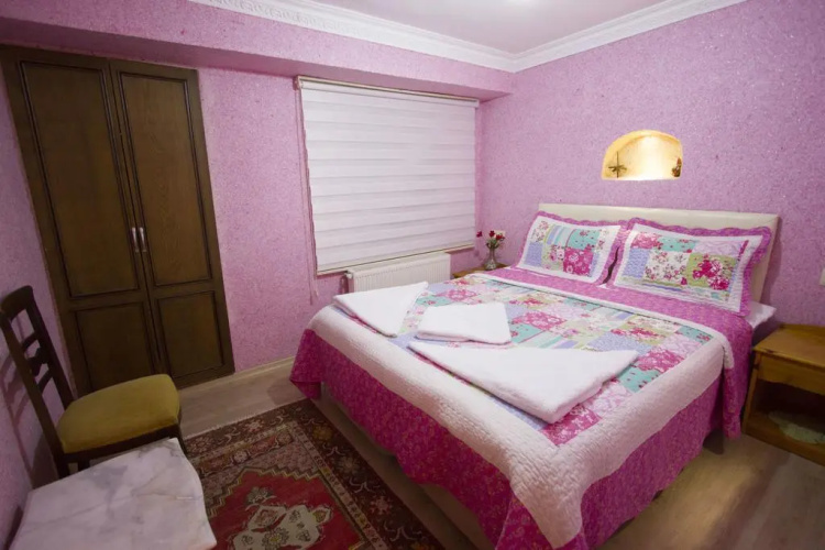 Nil Story House