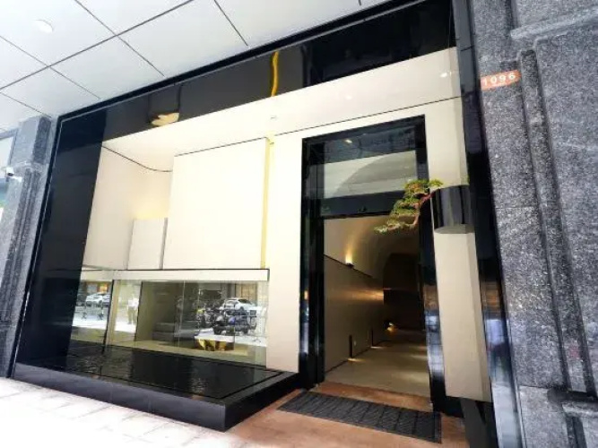 Change Live Hotel