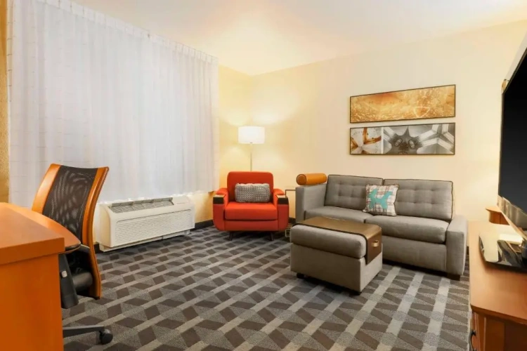 1 Bedroom Suite