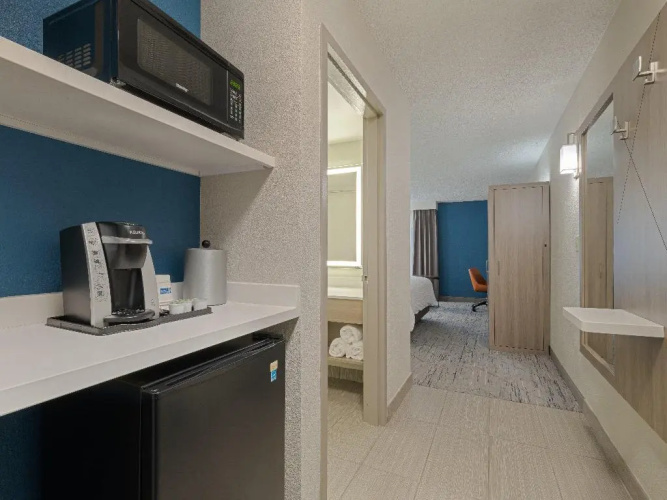 Holiday Inn Express & Suites Ft. Lauderdale-Plantation photo 38