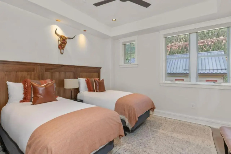 Auberge Residences At Element