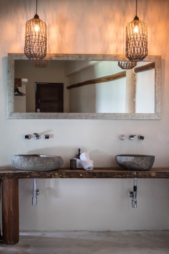 Spirit HolboxOver view