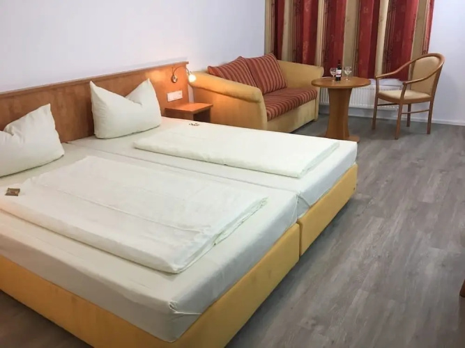 Main Kinzig Hotel am Limes