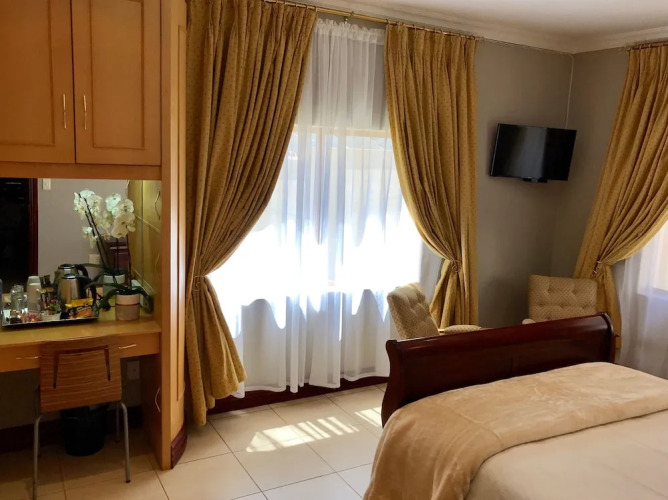 J's GuesthouseOver view