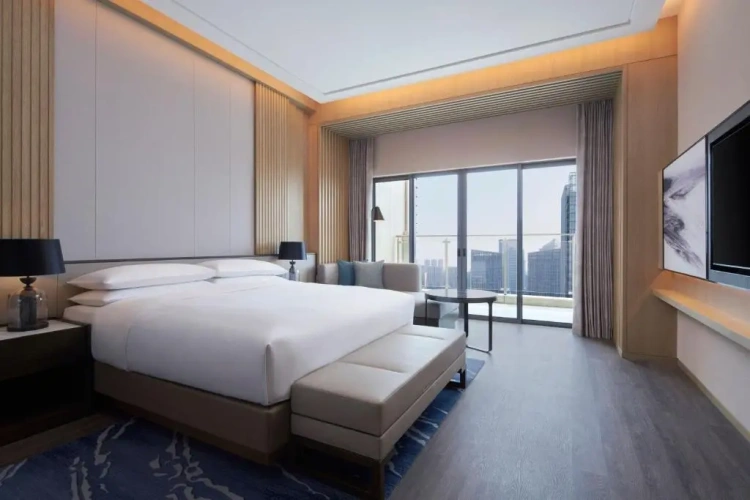 Executive Double Club Suite