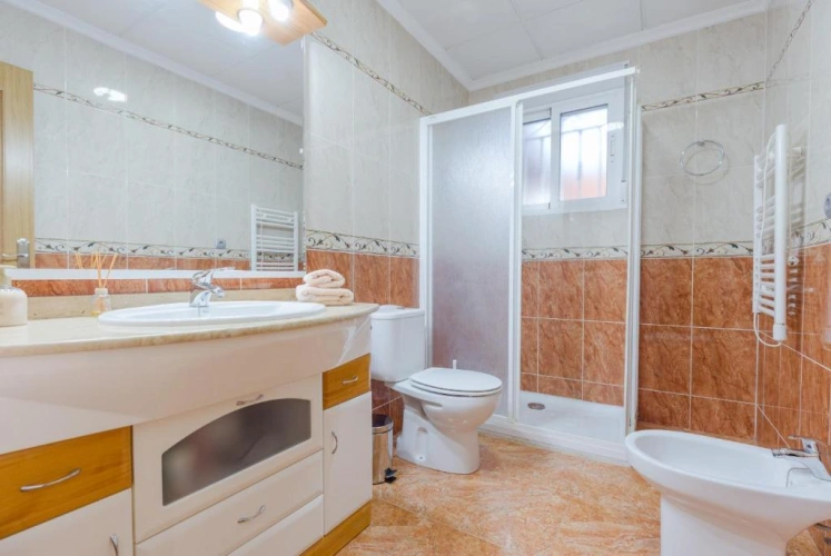 3 Bedrooms Villa