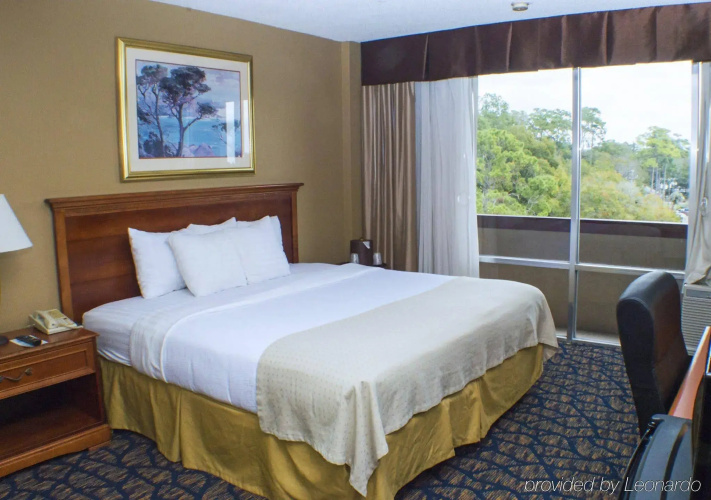 Holiday Inn Gainesville - University Center by IHG