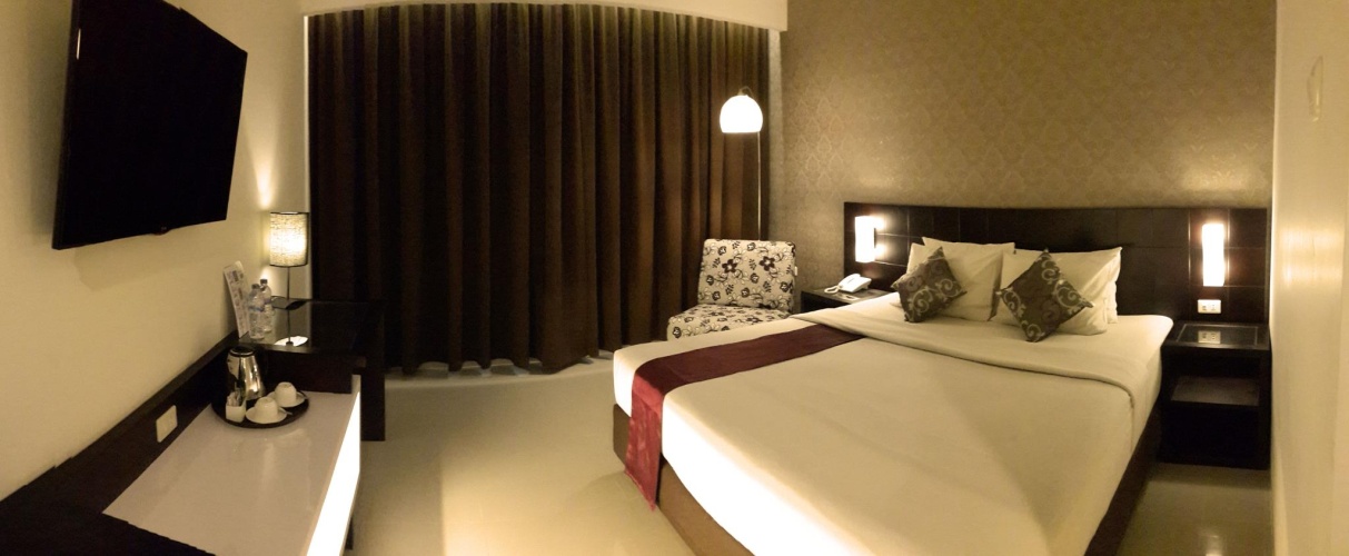 Grand room