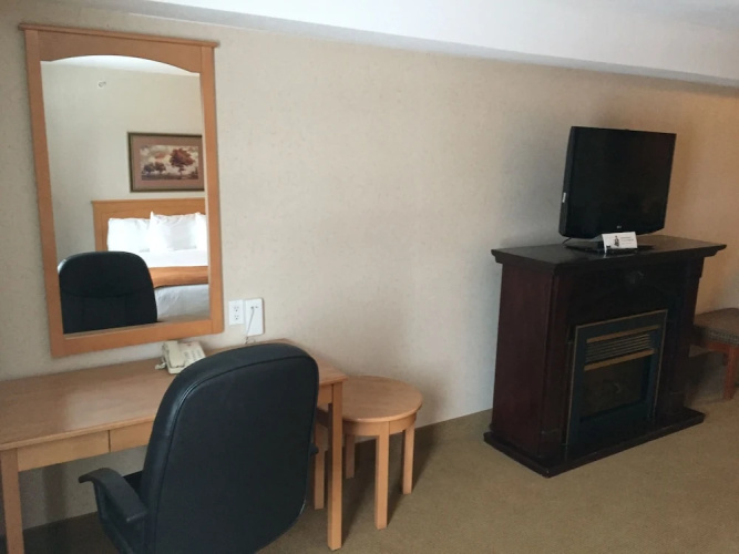 Super 8 Fort Nelson