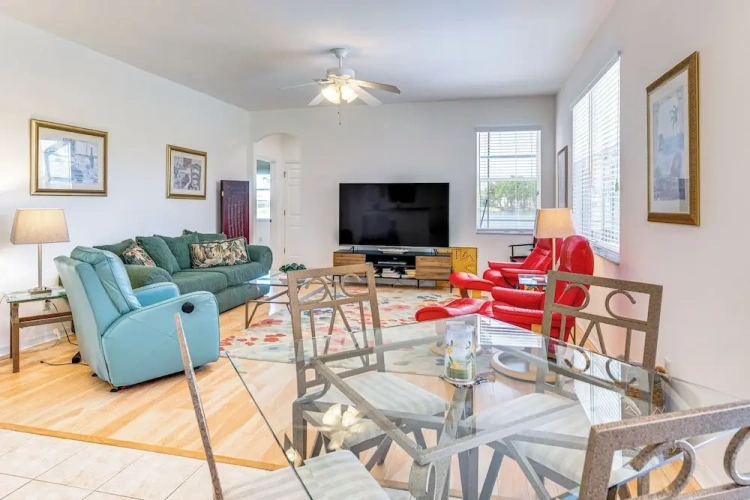 4 Bedrooms Cottage