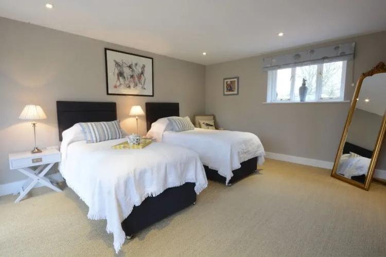 Bird Cottage, Burgh
