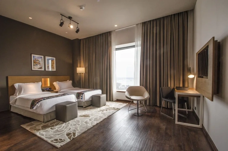 1 Bedroom Business Suite with city view