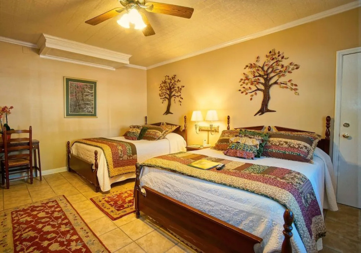 Hemlock Inn