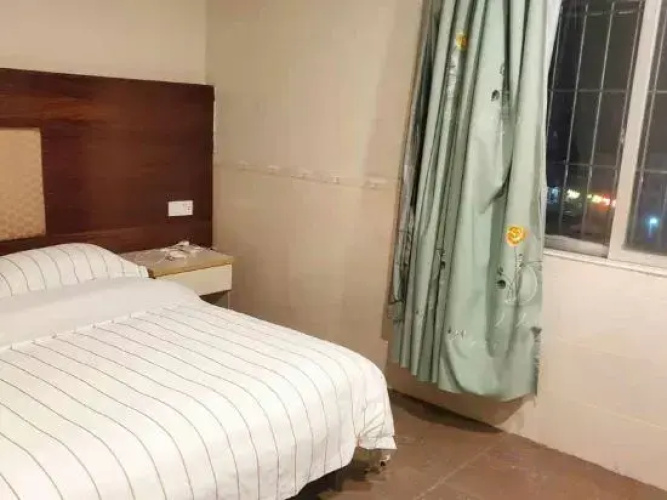 Fengkai Guanghui Business Hotel
