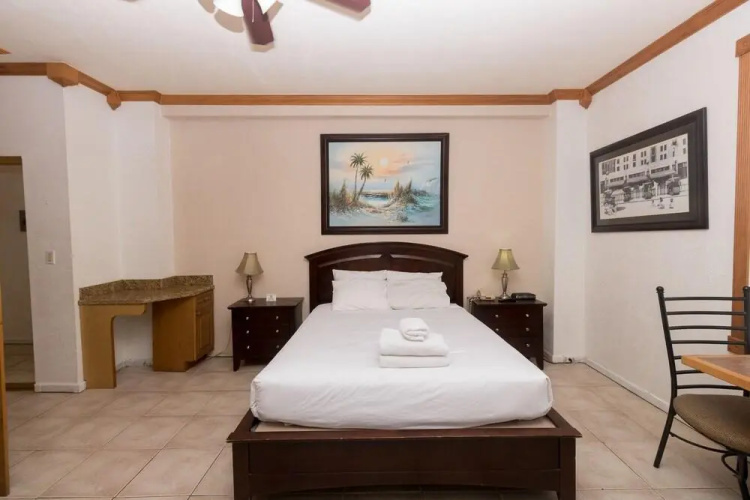 405 Ocean View Hollywood Beach