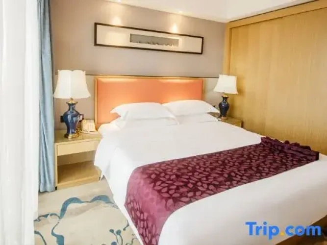 Deluxe Quadruple Suite