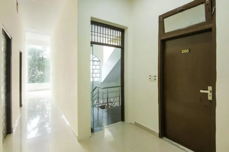 Holidays Hotel by OYO Rooms