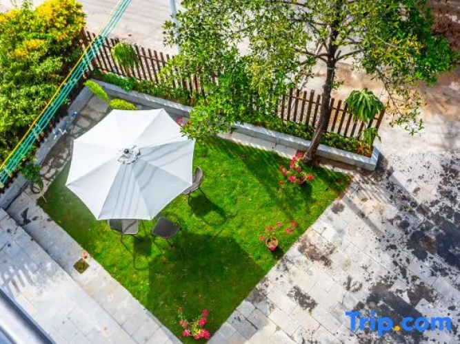 Yuansu Courtyard