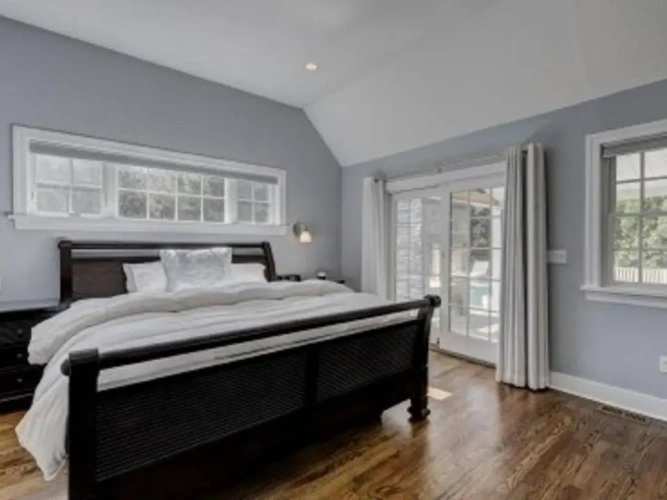 5 Bedrooms Villa