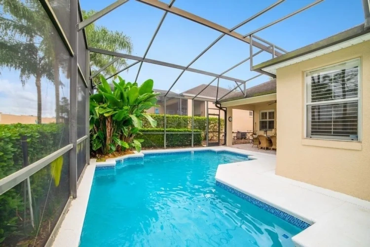 5 Bedrooms Cottage
