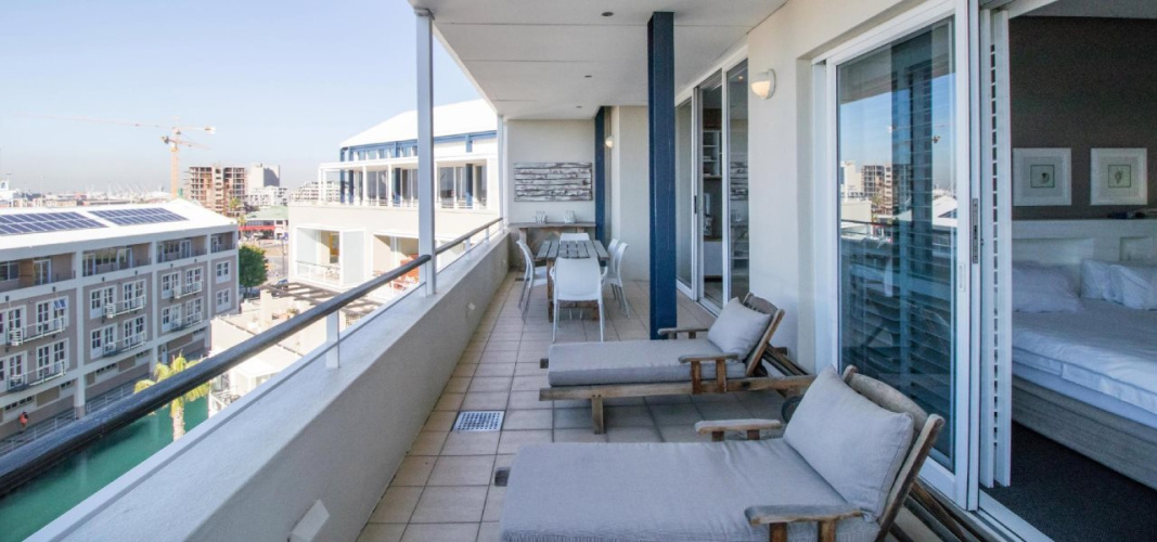 Waterfront Village Aparthotel