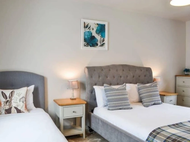 2 Bedrooms Cottage