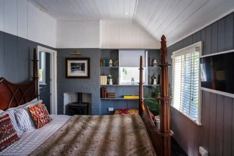 Laurels Cottage