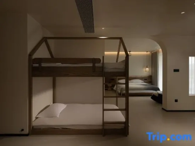 Standard Twin Family room