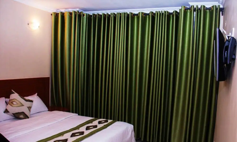 Hotel Enkeleshe