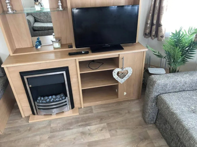 St Osyth Beach 3-bed Caravan, Sleeps 8, Parking