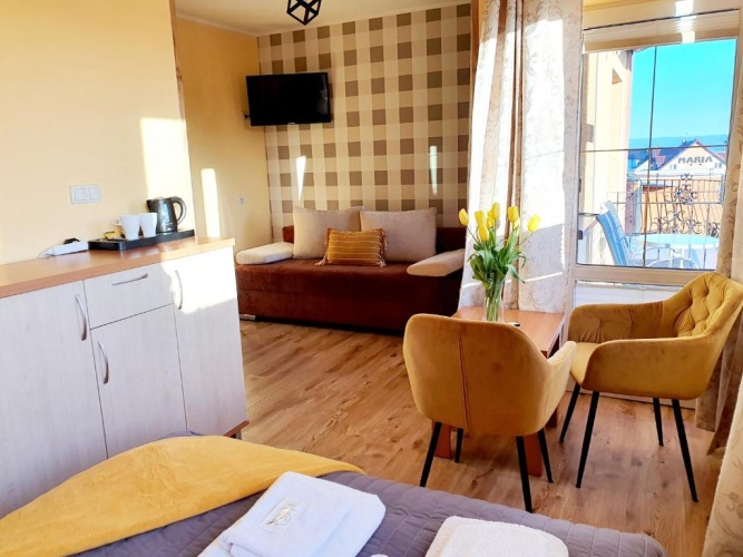 Standard Triple room with balcony