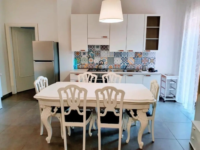 3 Bedrooms Apartment