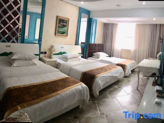 Standard Triple room