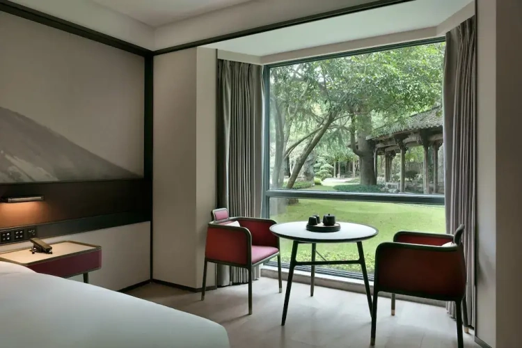 Deluxe Double room with garden view