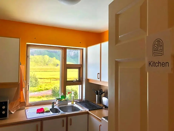 Paradise Cave Hostel & Guesthouse