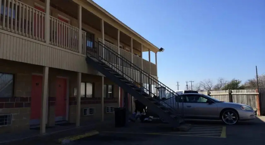 Paradise Motel