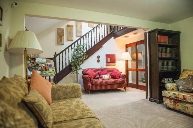 Llanwenarth Hotel & Riverside Restaurant