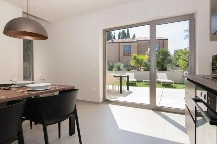 AdeLis Residence
