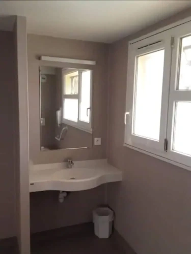 Standard Twin room with balcony